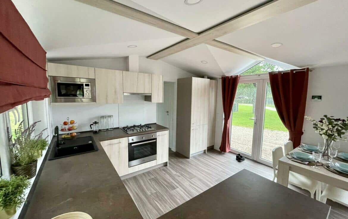 Casa mobile piccola con garage T2
