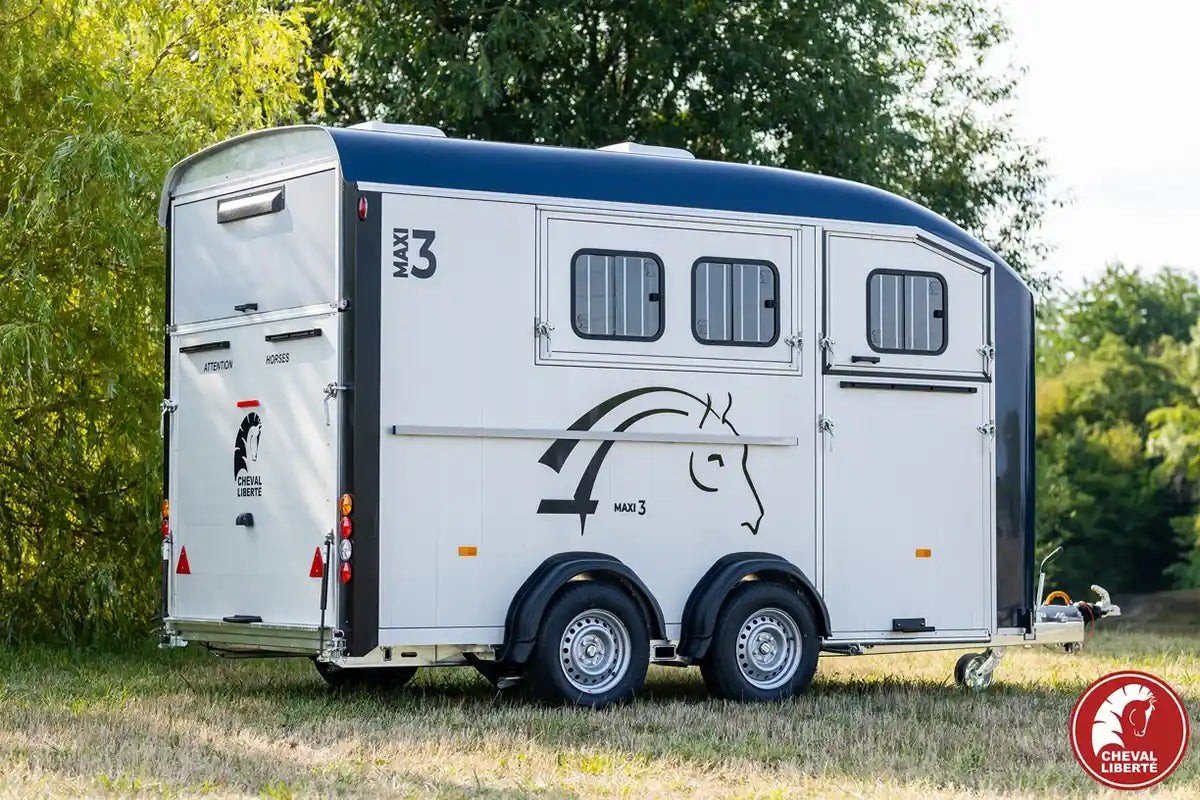 Rimorchio premium per 3 cavalli